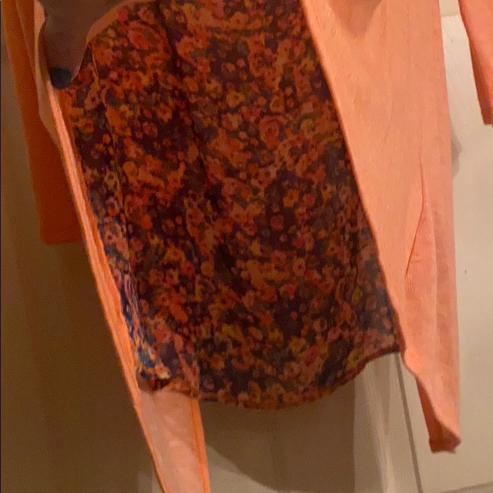 Orange Floral Top🍊 - Picture 4 of 5